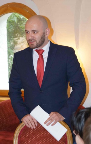 Ионов