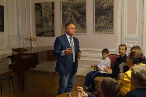 Не указано