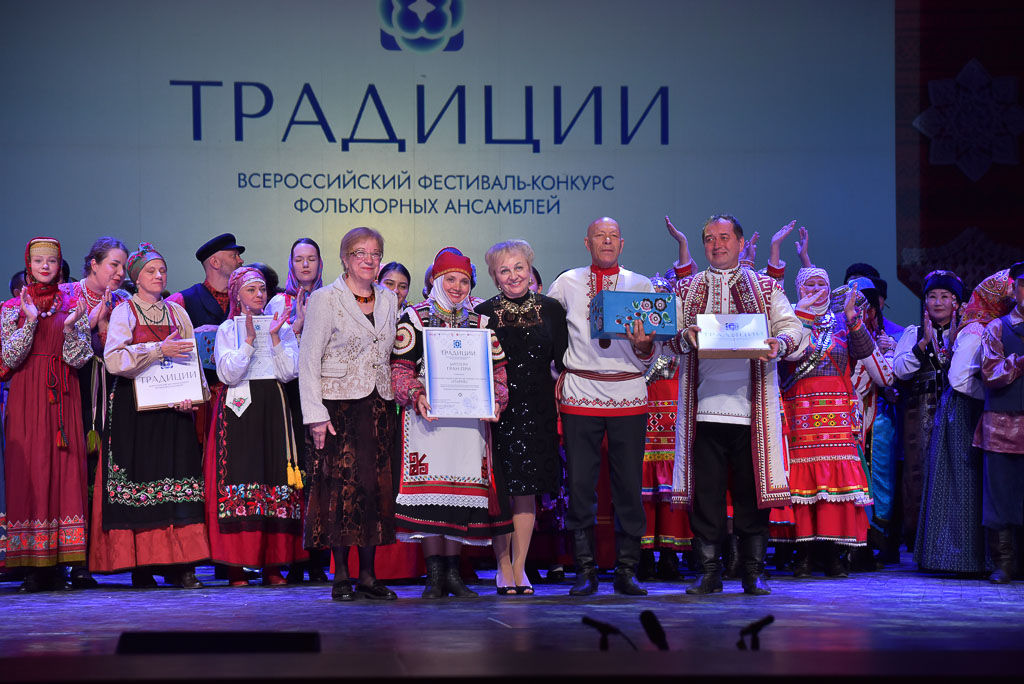 Юбилейный Всероссийский фестиваль-конкурс фольклорных ансамблей «Традиции» прошёл в Омске