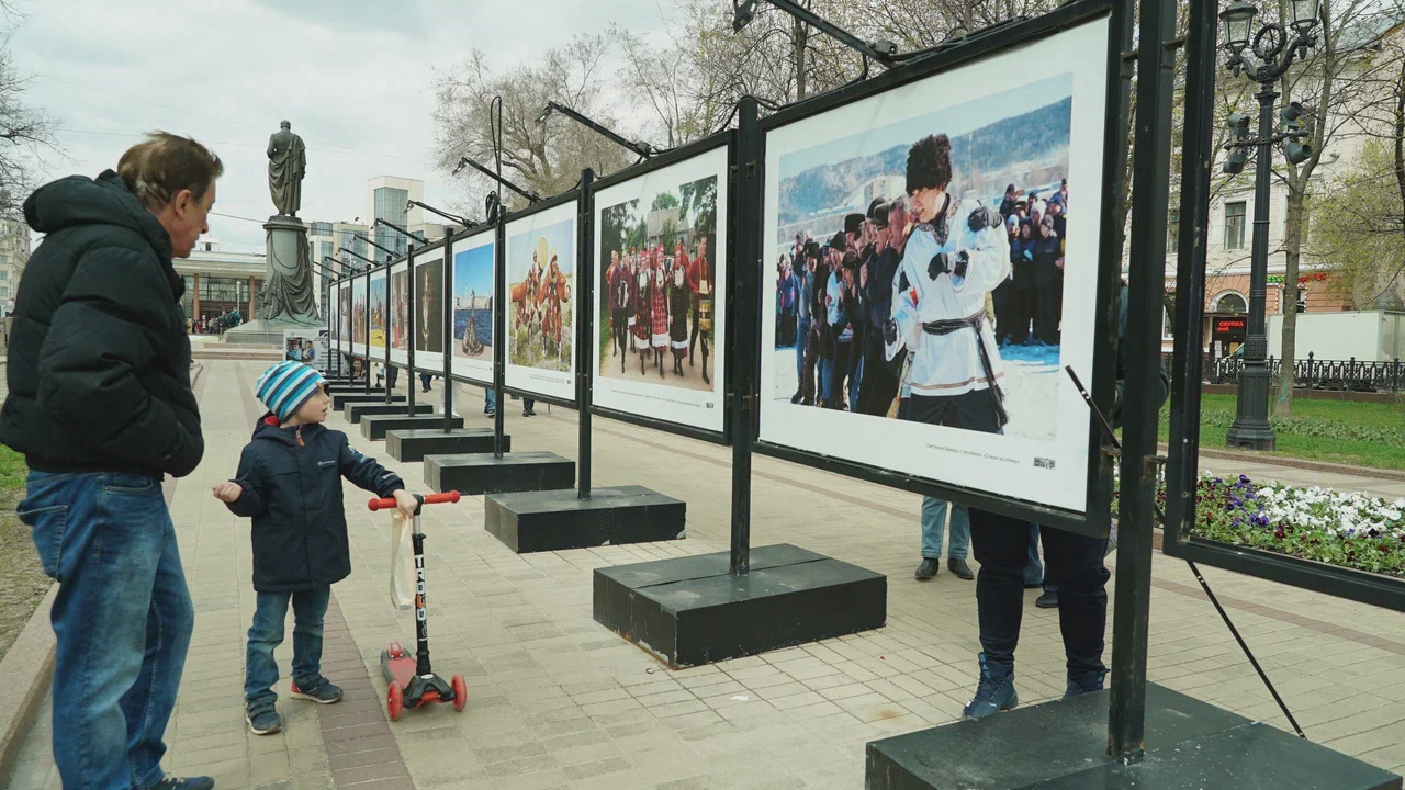 Фотовыставка «Сила традиций: народы России» откроется на Чистопрудном бульваре в Москве